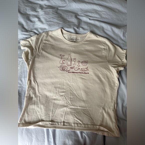 Abercrombie Cream Food Graphic T-Shirt with Red Design - Picture 1 of 3